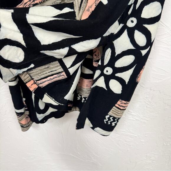 Morton Myles For The Warrens Black White Pink Abstract Print Blouse Womens M - Picture 5 of 9